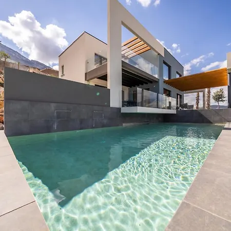 Vista Mare Piscina E *