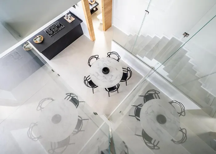 Villa Vista Mare Piscina E *