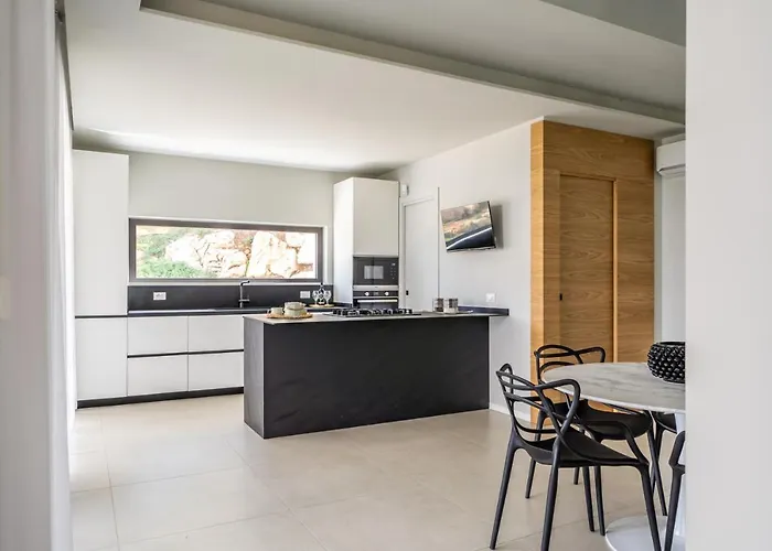 Vista Mare Piscina E Villa *