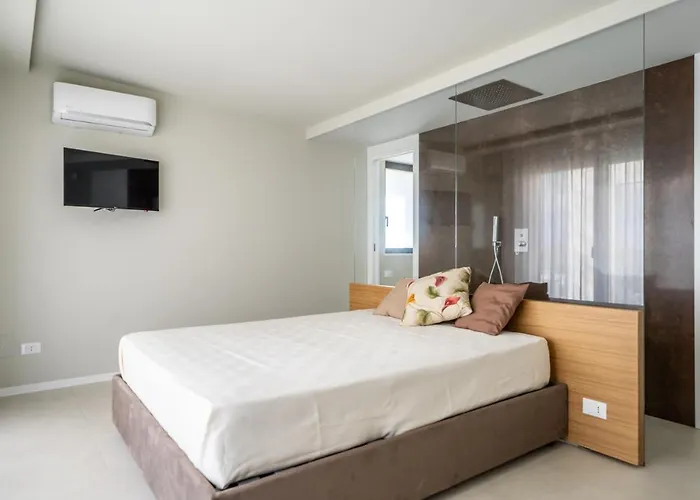 Villa Vista Mare Piscina E *