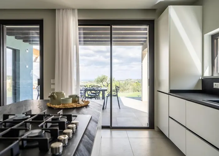 Vista Mare Piscina E Villa *