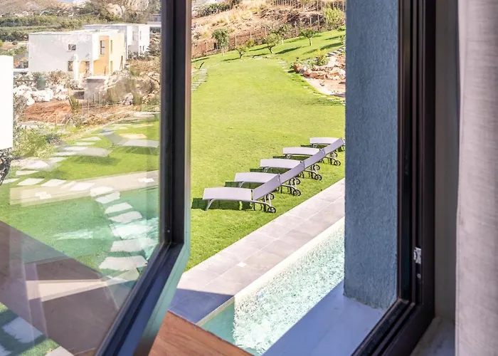 Villa Vista Mare Piscina E *